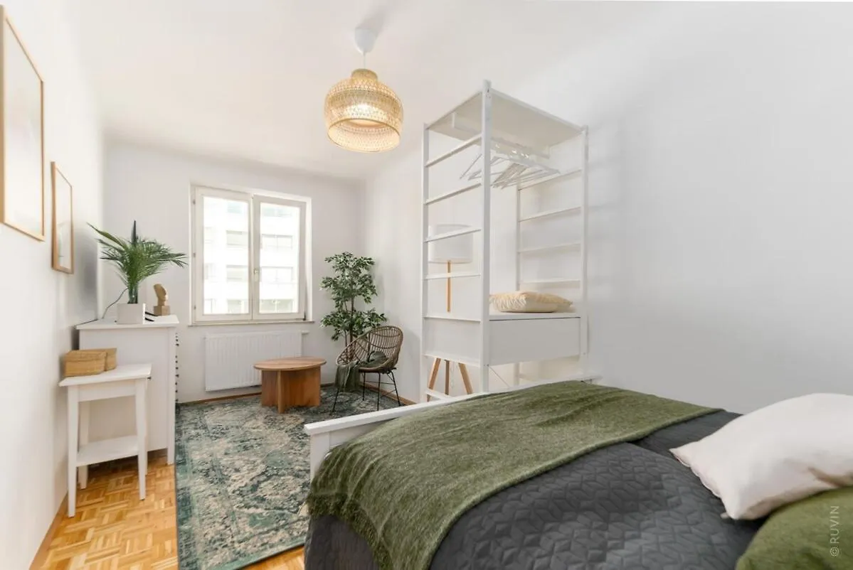 3Br I 5 Minutes To Main Station I Long Term Stay Vienna 0*,  Austria